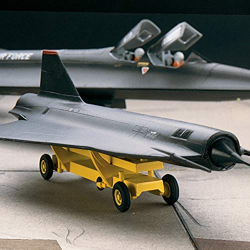 Revell 85-5810 SR-71 Blackbird 1:72 Scale 66-Piece Skill Level 4 Model ...